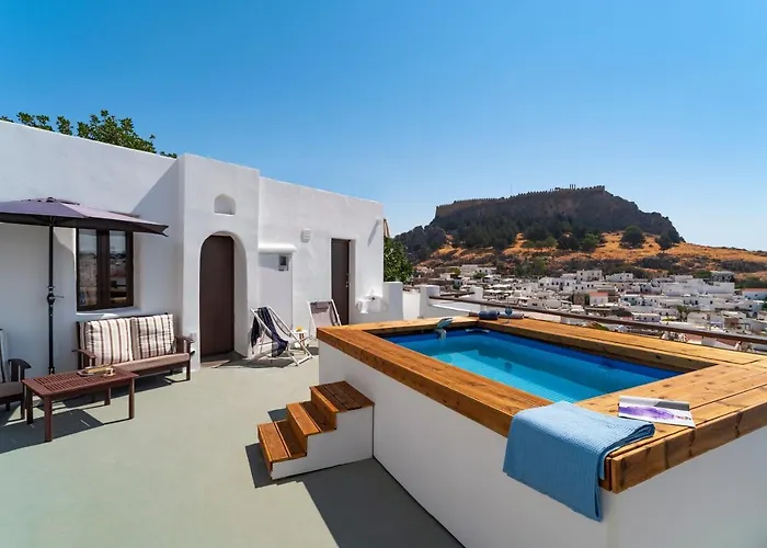 Oikos Lindos Suites Artemis
